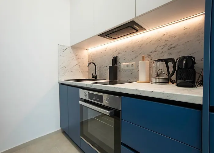 Contemporary With A Balcony. Apartment Wien